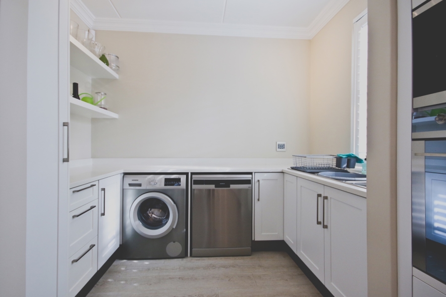 3 Bedroom Property for Sale in Paardevlei Western Cape